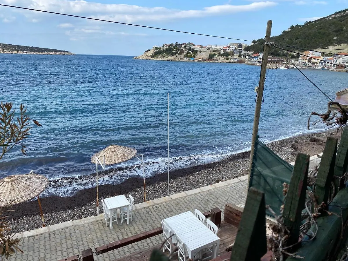 Yali Butik Pansiyon Karaburun  Turkiet
