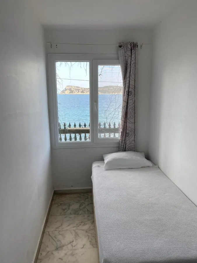 Bed & Breakfast Yali Butik Pansiyon Karaburun